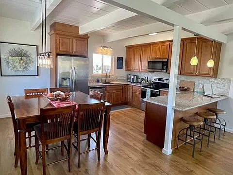2 bed, 1300 sqft, $3,750 — Photo 2