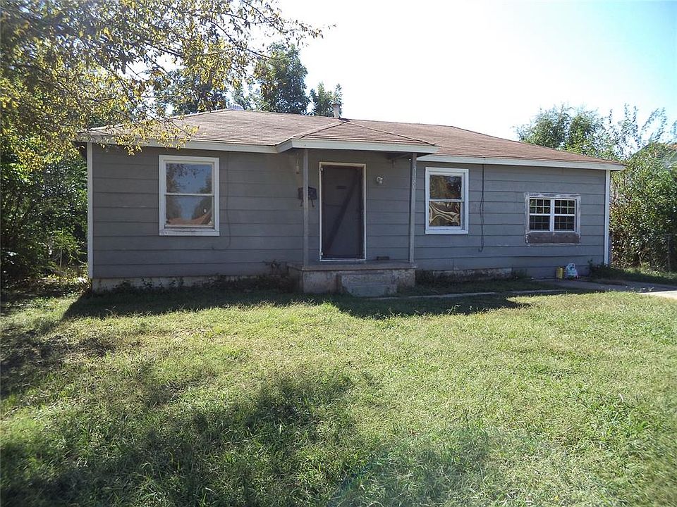 1st image of 3920 SE 12th St