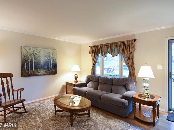 5th image of 6230 Yellowstone Dr
