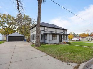 726 7th Ave NW, Faribault, MN 55021