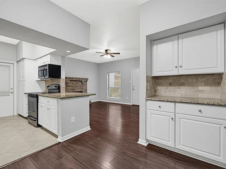 2425 Augusta Dr #29 — Photo 9
