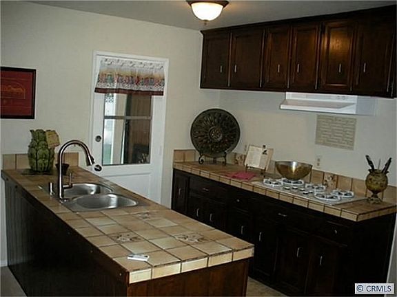 3rd image of 6792 Canterbury Dr