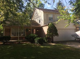 8048 Lake Crest Dr, Ypsilanti, MI