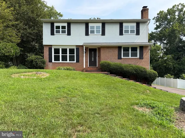 5062 Macnamara Dr, Fredericksburg, VA 22407