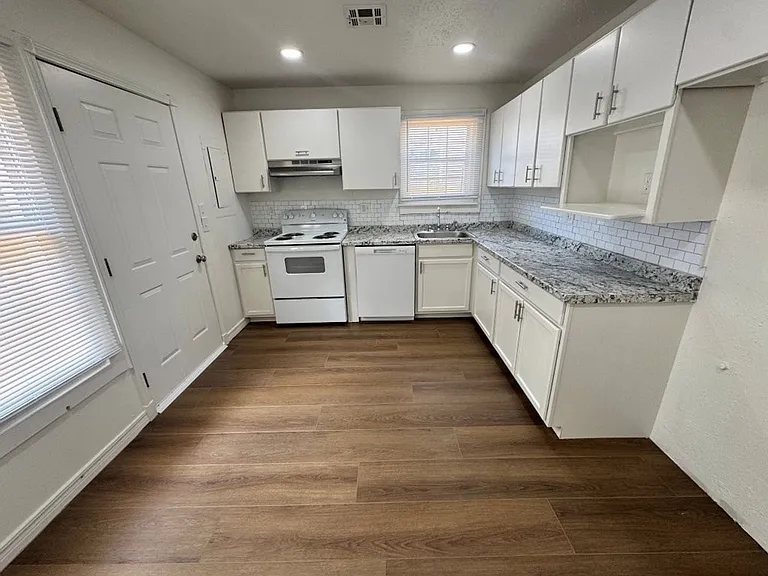 1417 W Idaho Ave — Photo 6