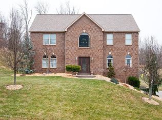 127 Golden Eagle Dr, Venetia, PA 15367