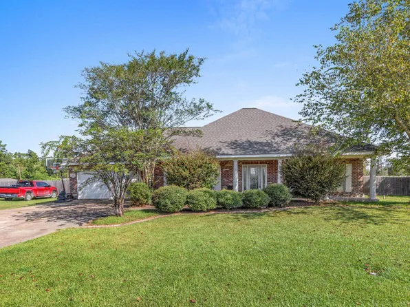 1432 N Diamond Cir, Lake Charles, LA 70611