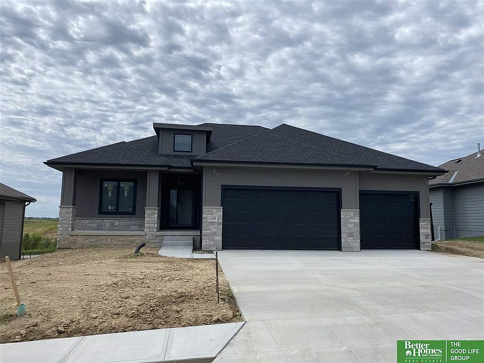 1st image of 11008 S 175th Ave
