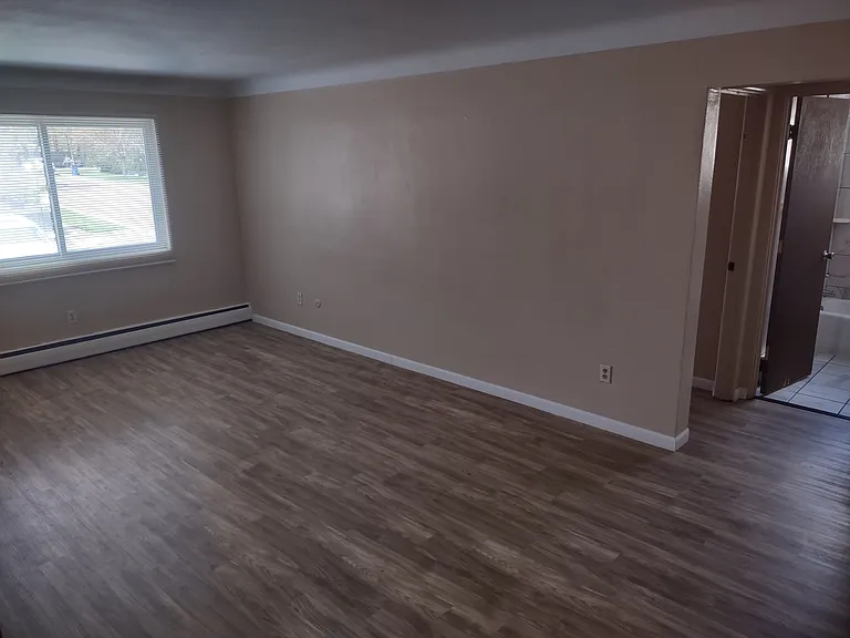 271 Earl St #6 — Photo 2