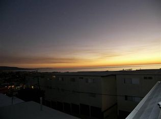 1452 Loma Dr, Hermosa Beach, CA 90254