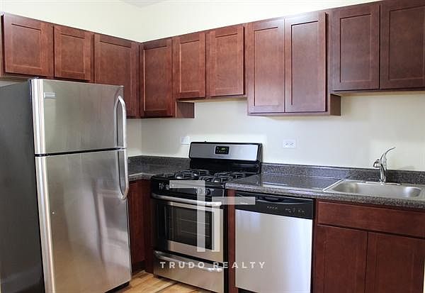 1st image of 3943 N Janssen Ave APT 01N