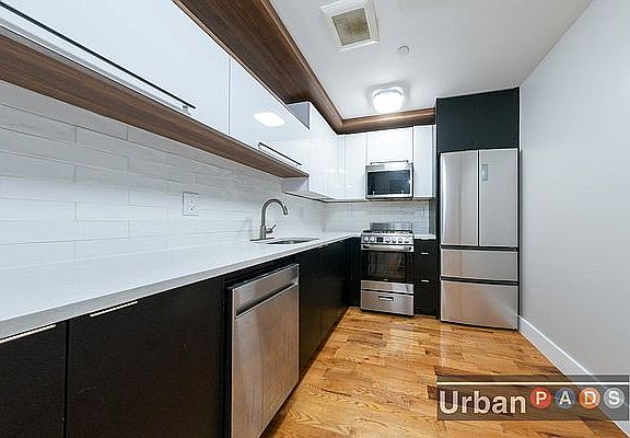 3rd image of 159 Winthrop St #2R