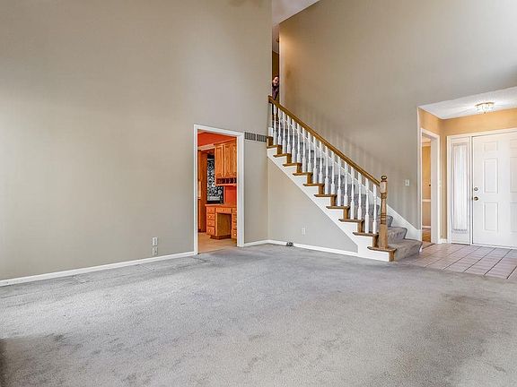 4th image of 8416 W 119th Ter