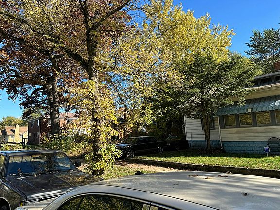 4th image of 4425 Jackson St