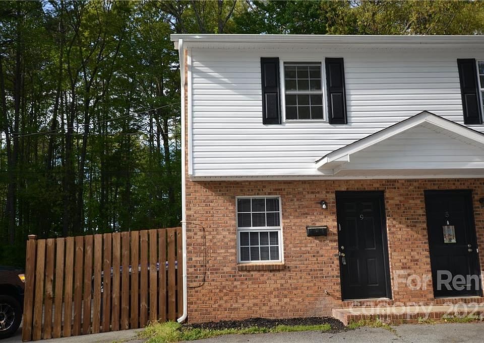 1st image of 118 Ethel Dr #6