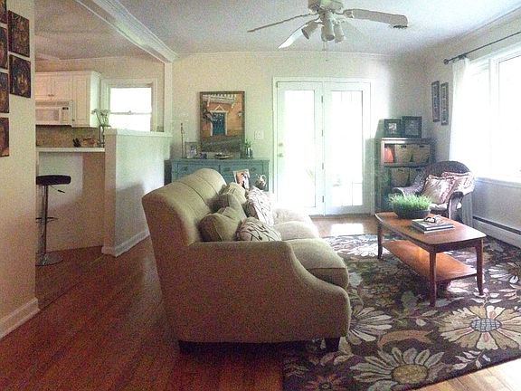 french doors to covere patio