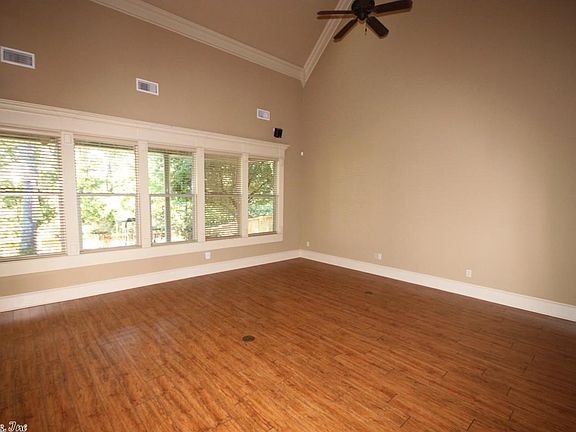 5th image of 2909 Woodsgate Dr