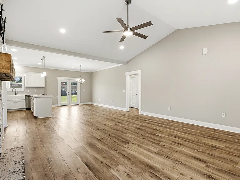 202 Ashley Ave — Photo 9