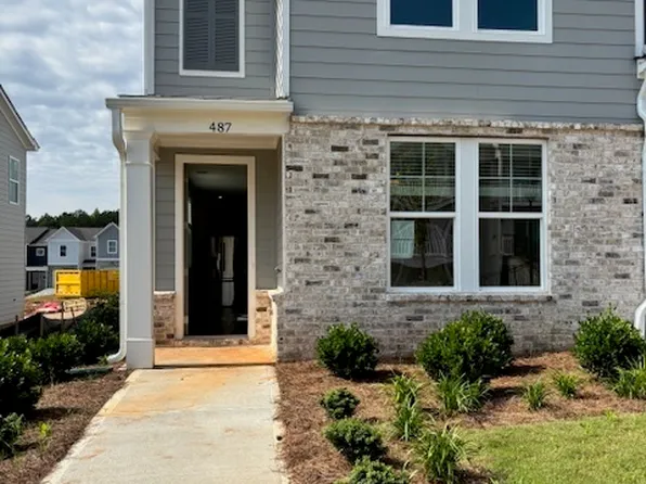 487 Crown Dr, Emerson, GA 30137