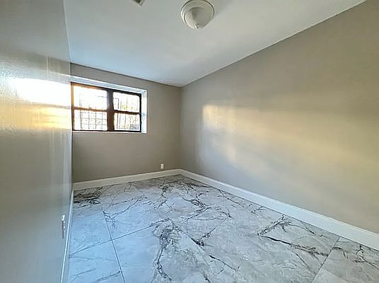 5th image of 385 Hart St #6