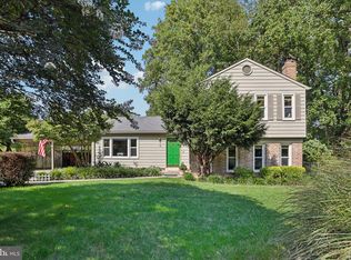 9 Winding Waye Ct, Silver Spring, MD 20902