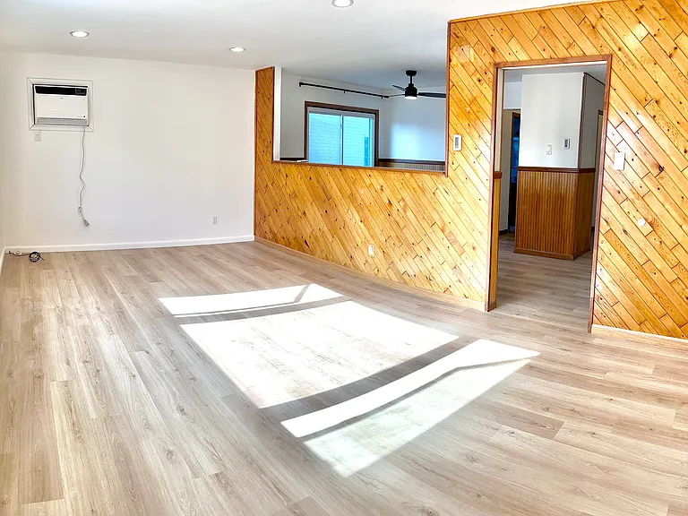 25 Valley Ct #2 — Photo 2