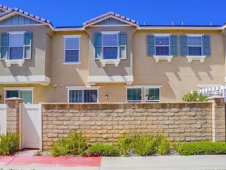 22057 Barrington Way — Photo 42