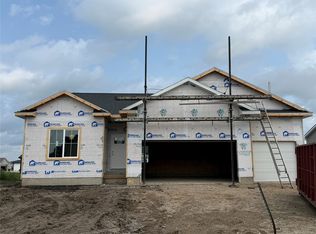 665 NW Georgetown Dr, Waukee, IA 50263