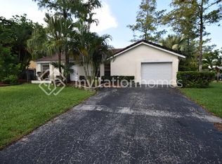 1185 NW 90th Ln, Pompano Beach, FL 33071
