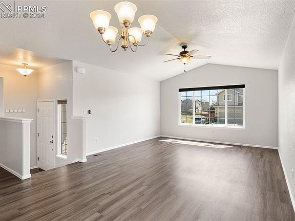 4th image of 9464 Portmarnock Ct