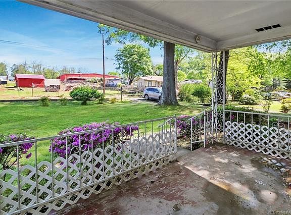 2nd image of 28 Alice Ave