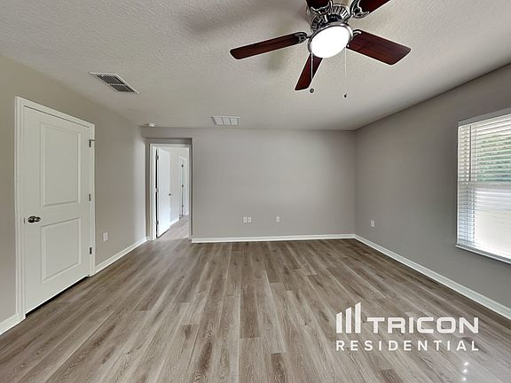 2nd image of 2869 Mosshire Cir