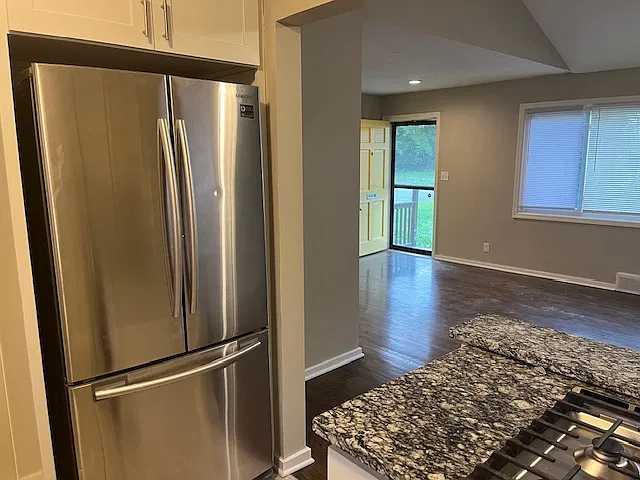 2 bed, 900 sqft, $1,595 — Photo 4