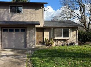 914 N Cloverleaf Loop, Springfield, OR 97477