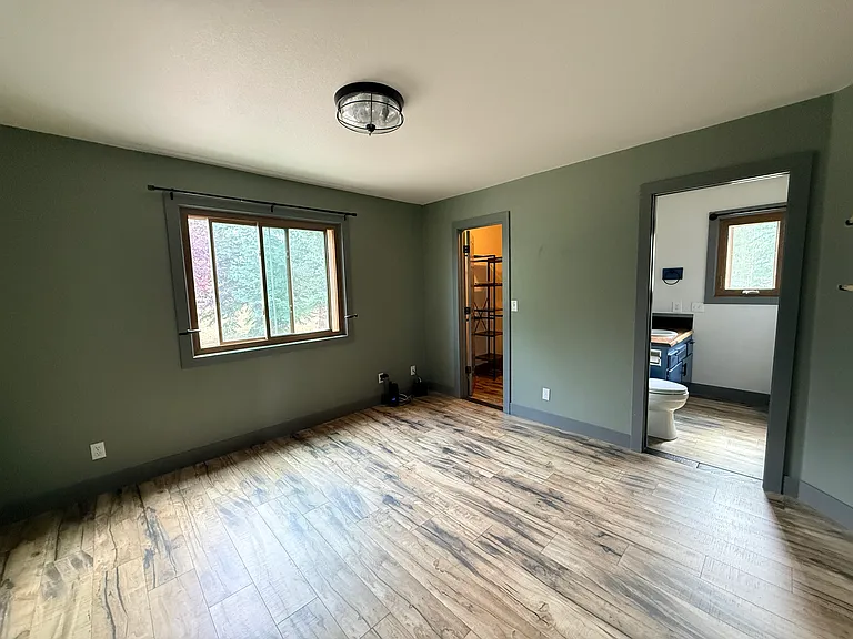 Alpine Dr — Photo 4