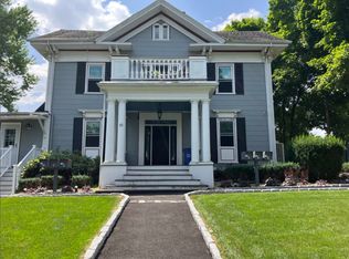 51 Mount Vernon St #5, Melrose, MA 02176
