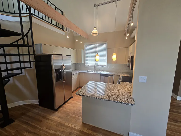 113 Village Ln — Photo 6