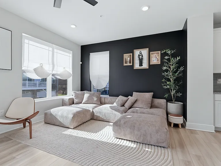 6894 Barrowfield Pl — Photo 8