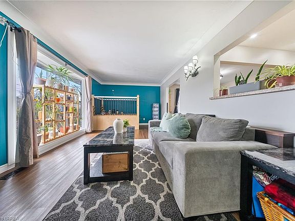 3rd image of 12 Paris Rd