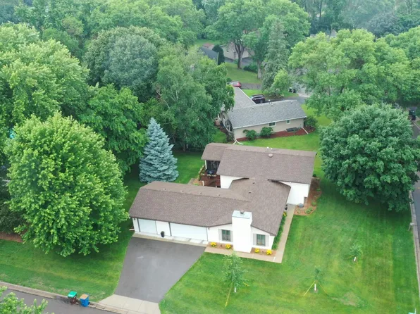 12724 Portland Ct, Burnsville, MN 55337