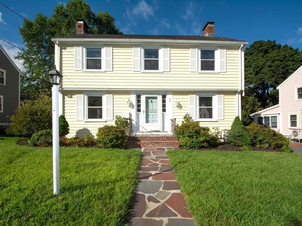 88 Elm St, Milton, MA 02186