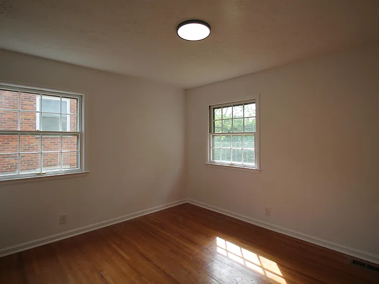 2015 Garden Springs Dr — Photo 7