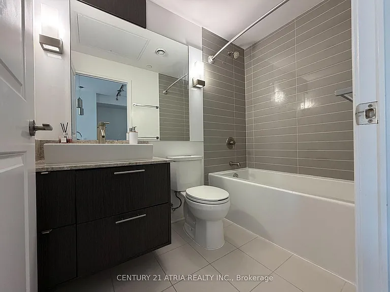 8 Mercer St #1906 — Photo 14