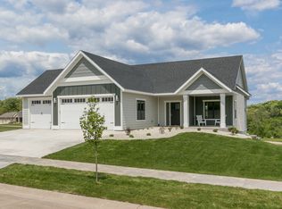 2637 Sand Trap Rd SE, Rochester, MN 55904