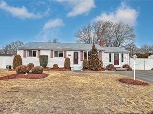 205 Smith St, Warwick, RI 02886