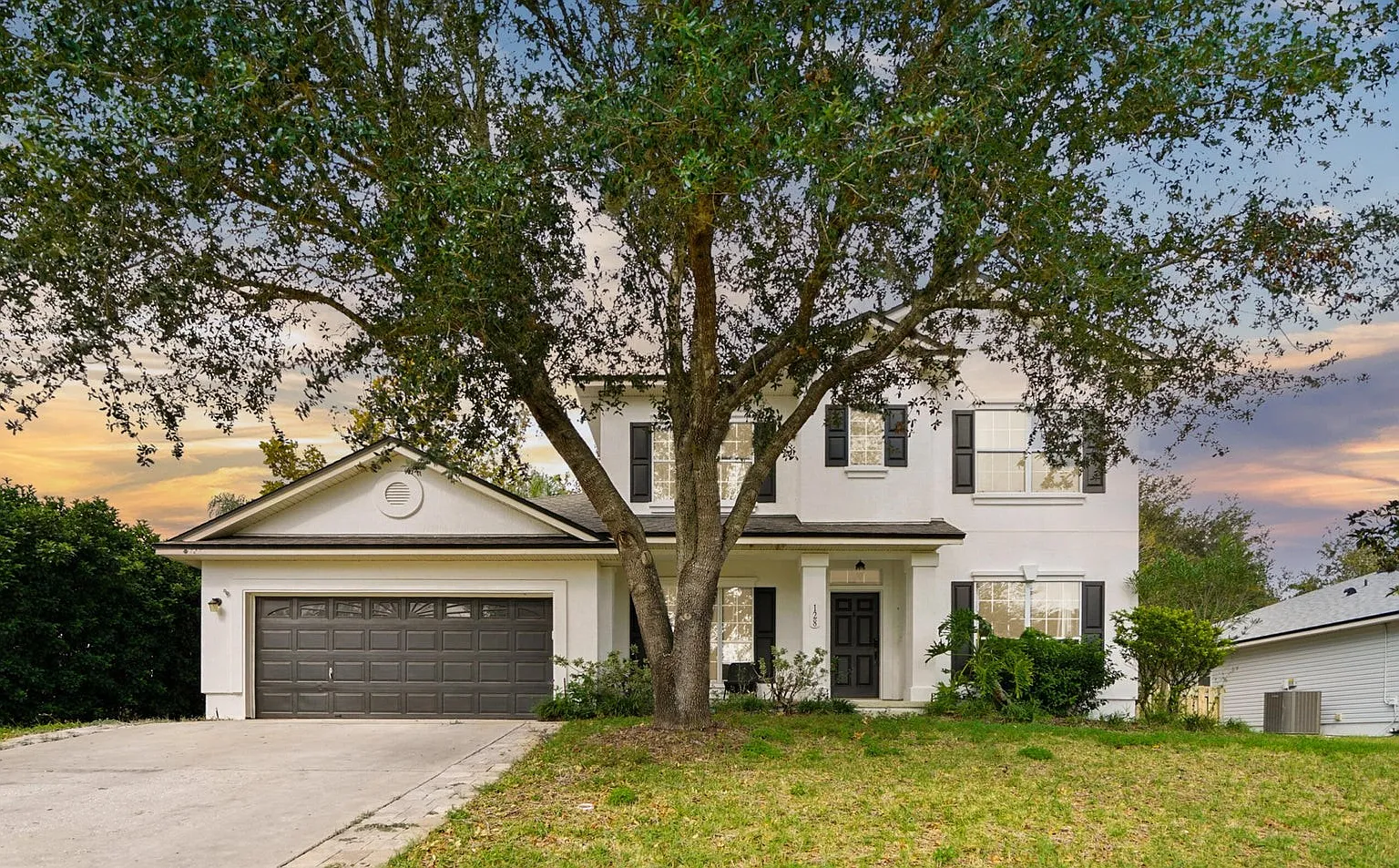 4 bed, 2275 sqft, $2,800 — Photo 1