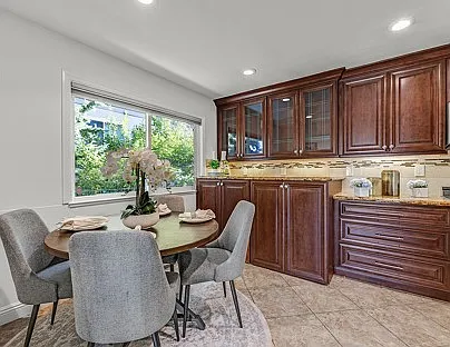 1120 Hollywood Ave #1 — Photo 4