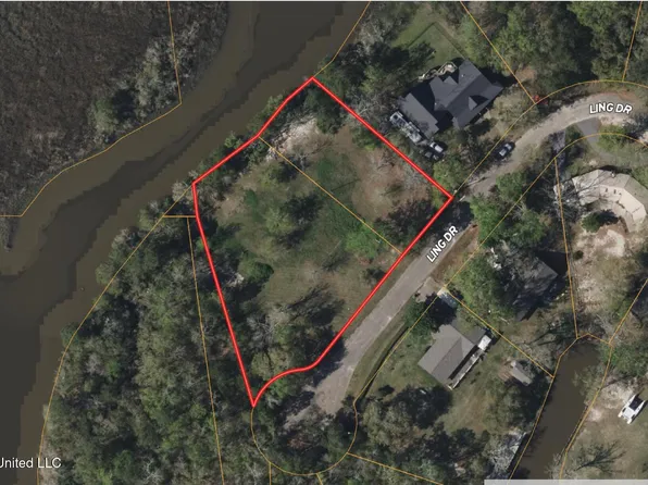 3616 Ling Dr, Gautier, MS 39553