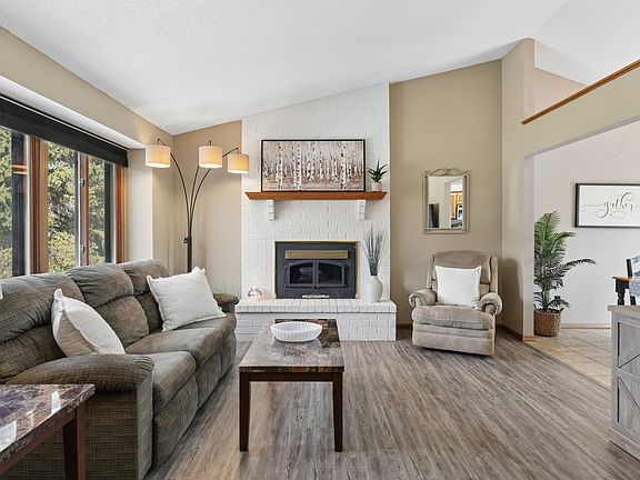 5th image of 1831 Helena Rd N