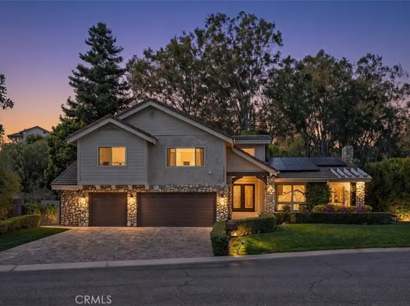 27215 Stagewood Ct, Laguna Hills, CA 92653